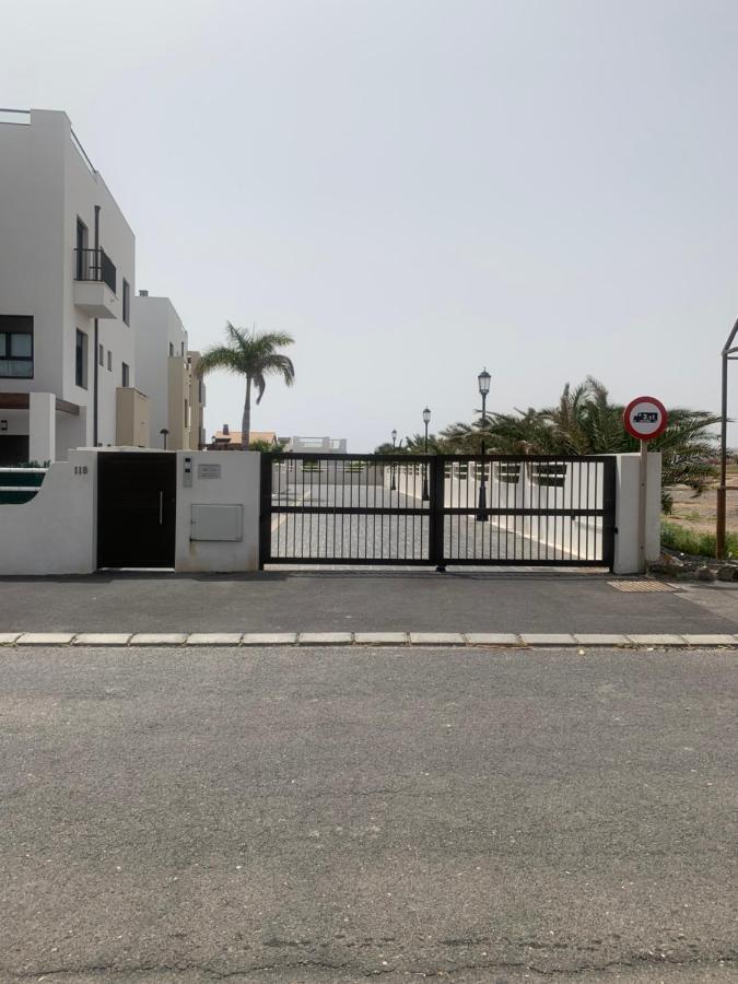 Sunny Luxury Apartment With Two Great Sunny - Level Terraces, Two Swimming Pools, In A New Complex Pueblo Majorero, Close To Fuerteventura Golf Club, Next To The Beach , Atlantico Shopping Mall And Casino In Caleta De Fuste Εξωτερικό φωτογραφία